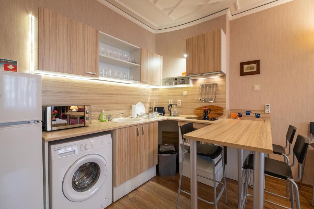 Feel Sofia - One Bedroom Apartment Next To Russian Square Bagian luar foto
