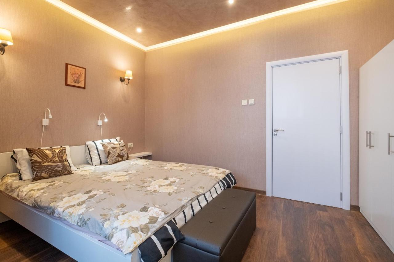 Feel Sofia - One Bedroom Apartment Next To Russian Square Bagian luar foto